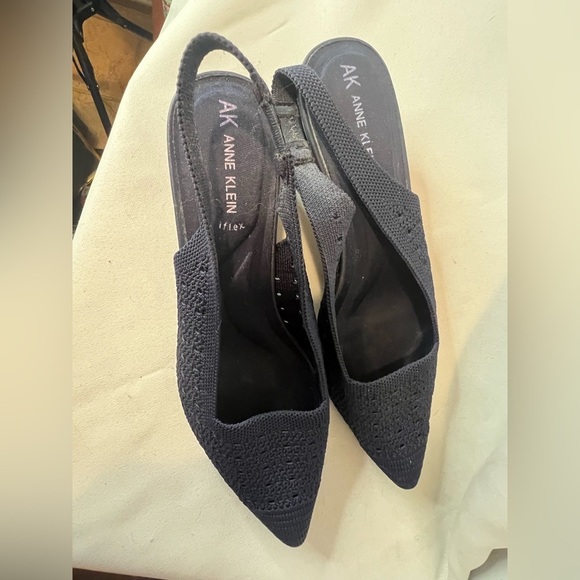 Anne Klein Women's Navy Slingback Shoes Size 7 - Picture 4 of 6